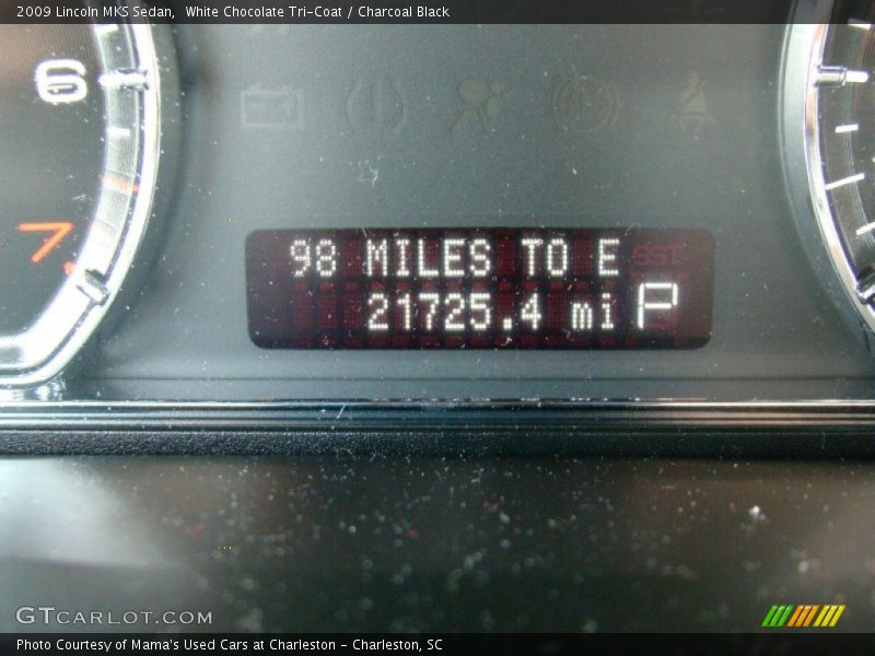 White Chocolate Tri-Coat / Charcoal Black 2009 Lincoln MKS Sedan