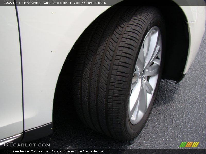 White Chocolate Tri-Coat / Charcoal Black 2009 Lincoln MKS Sedan