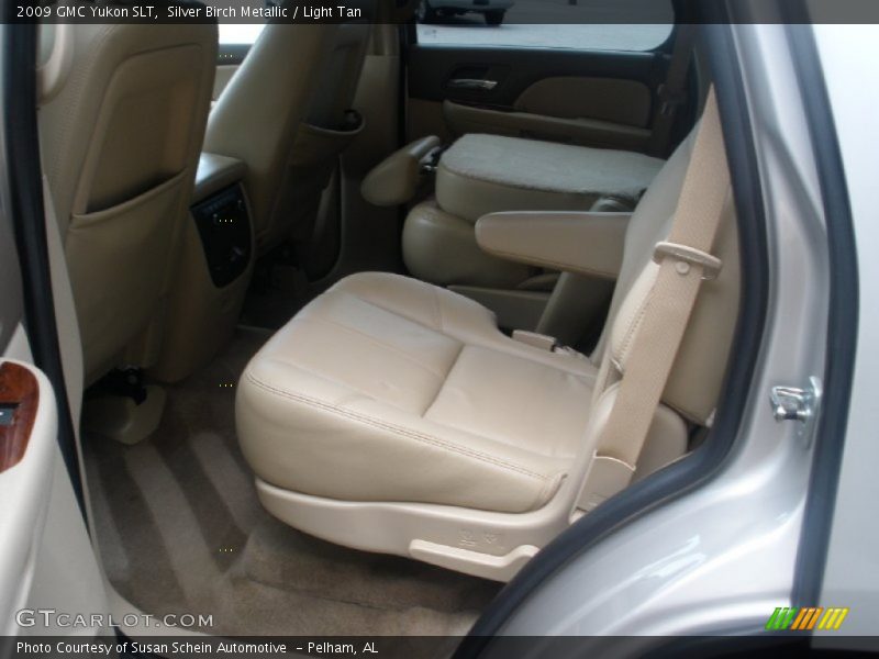Silver Birch Metallic / Light Tan 2009 GMC Yukon SLT