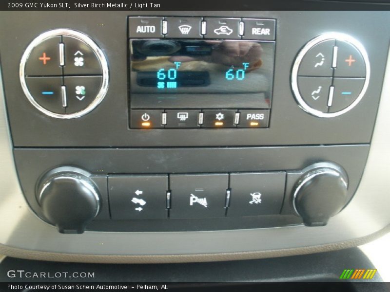 Silver Birch Metallic / Light Tan 2009 GMC Yukon SLT