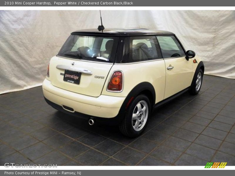 Pepper White / Checkered Carbon Black/Black 2010 Mini Cooper Hardtop
