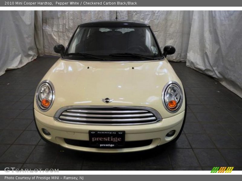 Pepper White / Checkered Carbon Black/Black 2010 Mini Cooper Hardtop