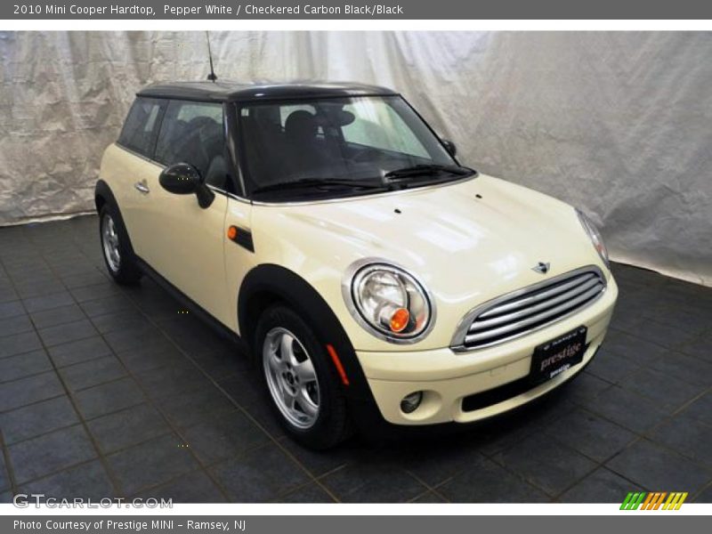 Pepper White / Checkered Carbon Black/Black 2010 Mini Cooper Hardtop