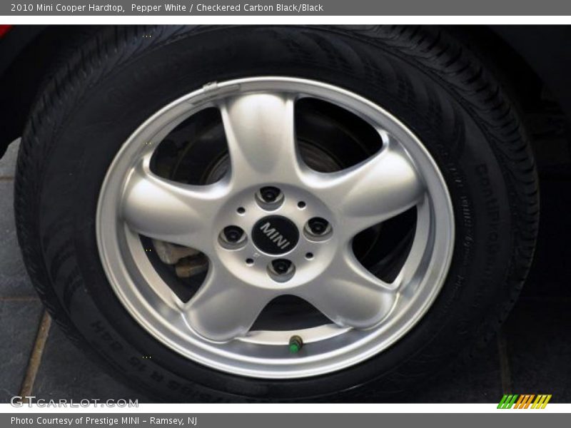 Pepper White / Checkered Carbon Black/Black 2010 Mini Cooper Hardtop
