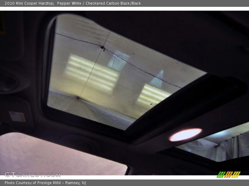 Pepper White / Checkered Carbon Black/Black 2010 Mini Cooper Hardtop