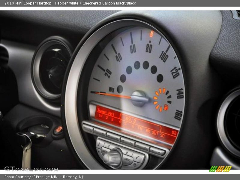 Pepper White / Checkered Carbon Black/Black 2010 Mini Cooper Hardtop