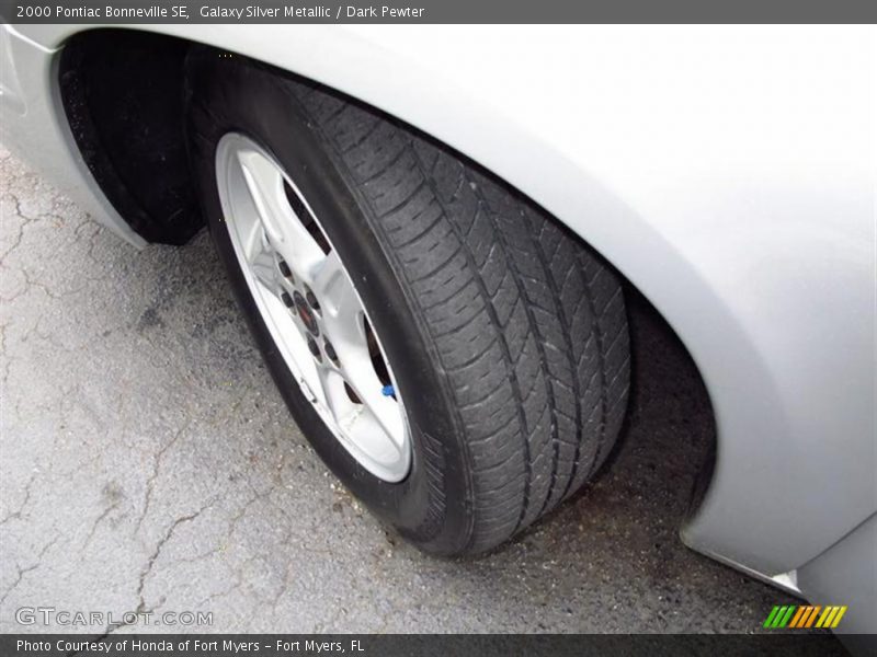 Galaxy Silver Metallic / Dark Pewter 2000 Pontiac Bonneville SE