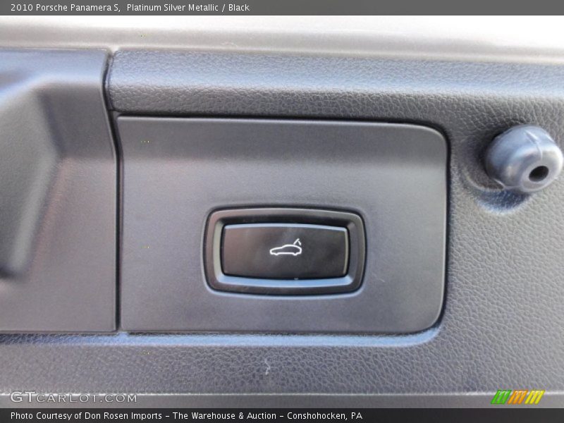 Platinum Silver Metallic / Black 2010 Porsche Panamera S