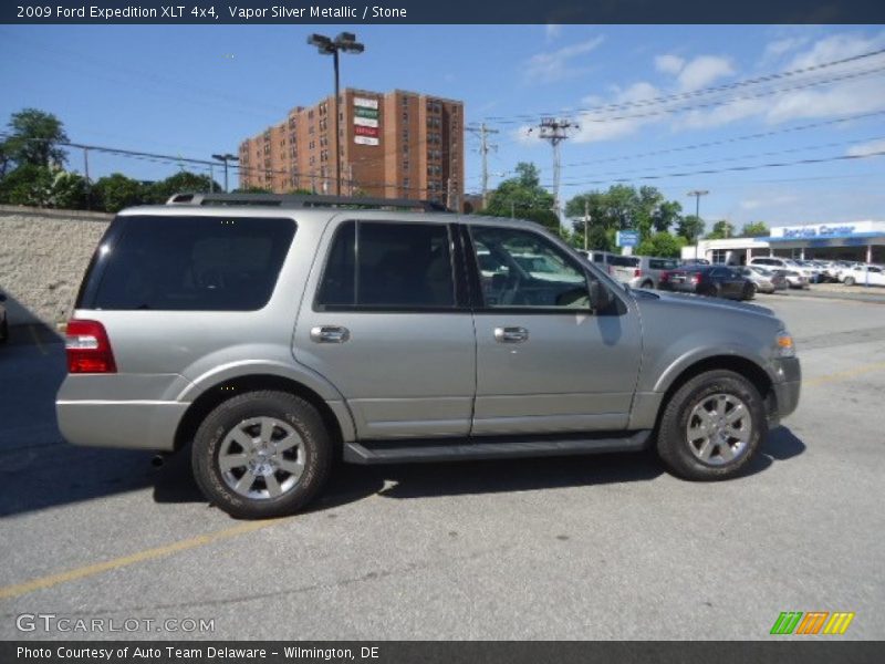 Vapor Silver Metallic / Stone 2009 Ford Expedition XLT 4x4