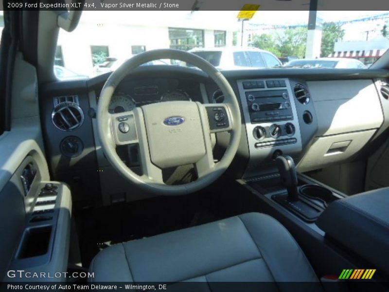Vapor Silver Metallic / Stone 2009 Ford Expedition XLT 4x4