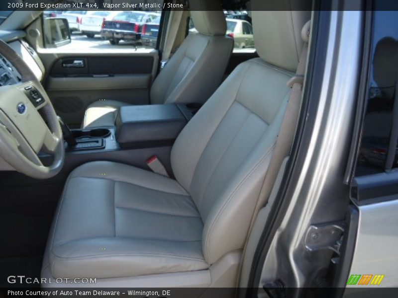 Vapor Silver Metallic / Stone 2009 Ford Expedition XLT 4x4