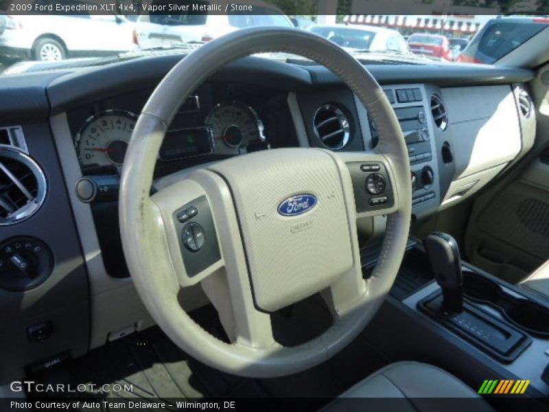 Vapor Silver Metallic / Stone 2009 Ford Expedition XLT 4x4