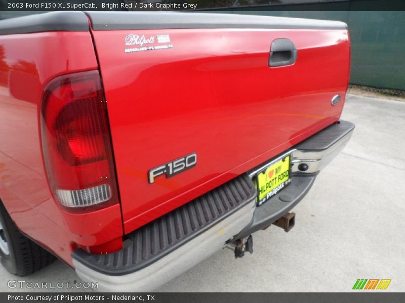 Bright Red / Dark Graphite Grey 2003 Ford F150 XL SuperCab