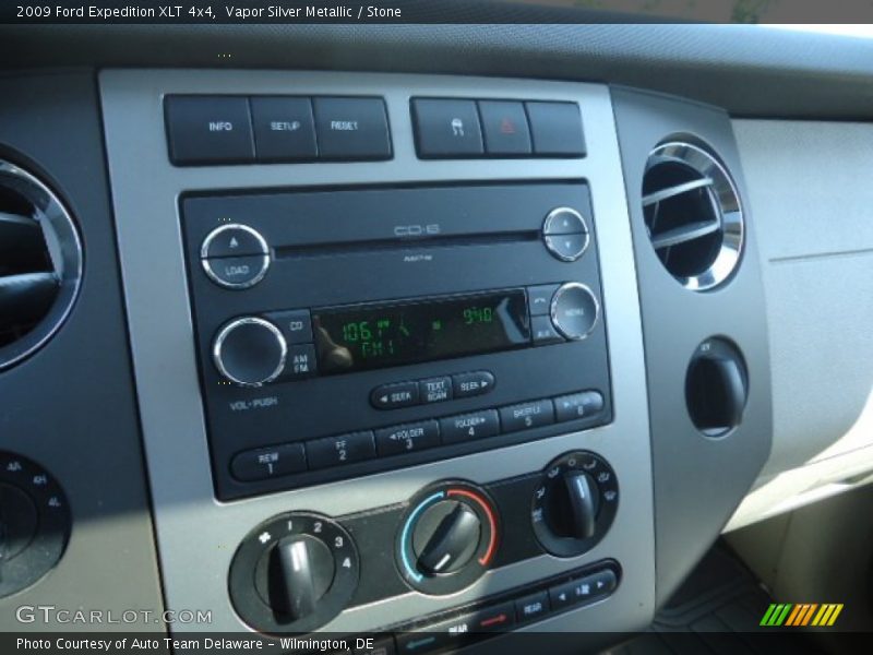 Vapor Silver Metallic / Stone 2009 Ford Expedition XLT 4x4