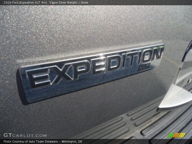 Vapor Silver Metallic / Stone 2009 Ford Expedition XLT 4x4