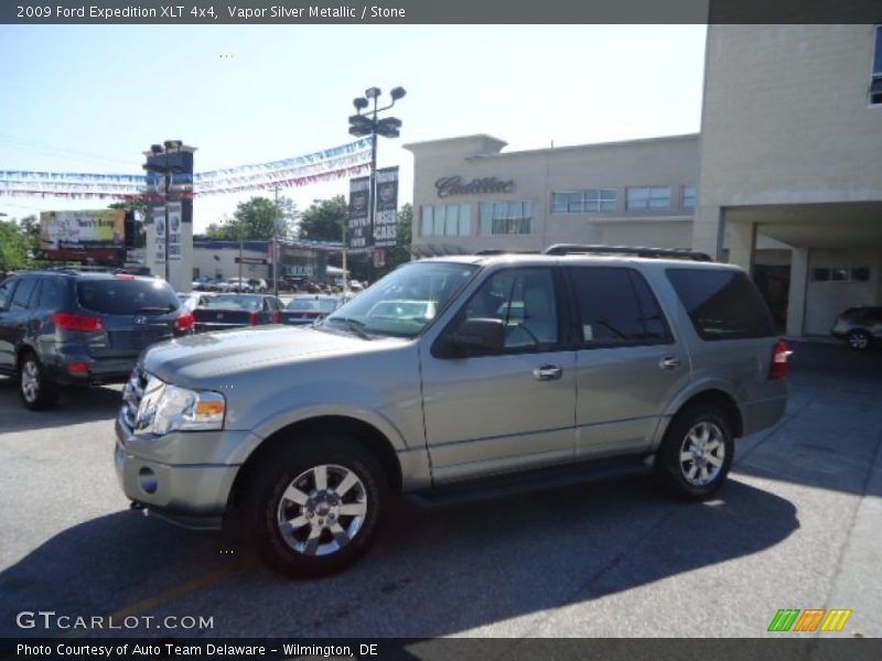 Vapor Silver Metallic / Stone 2009 Ford Expedition XLT 4x4