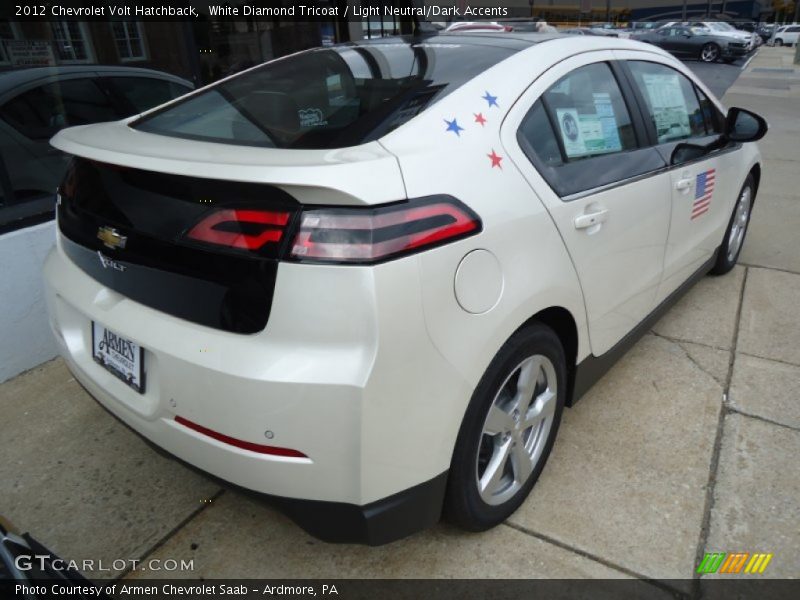 White Diamond Tricoat / Light Neutral/Dark Accents 2012 Chevrolet Volt Hatchback