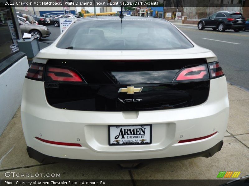White Diamond Tricoat / Light Neutral/Dark Accents 2012 Chevrolet Volt Hatchback