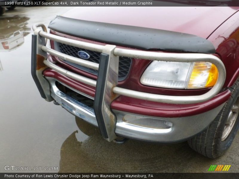 Dark Toreador Red Metallic / Medium Graphite 1998 Ford F150 XLT SuperCab 4x4