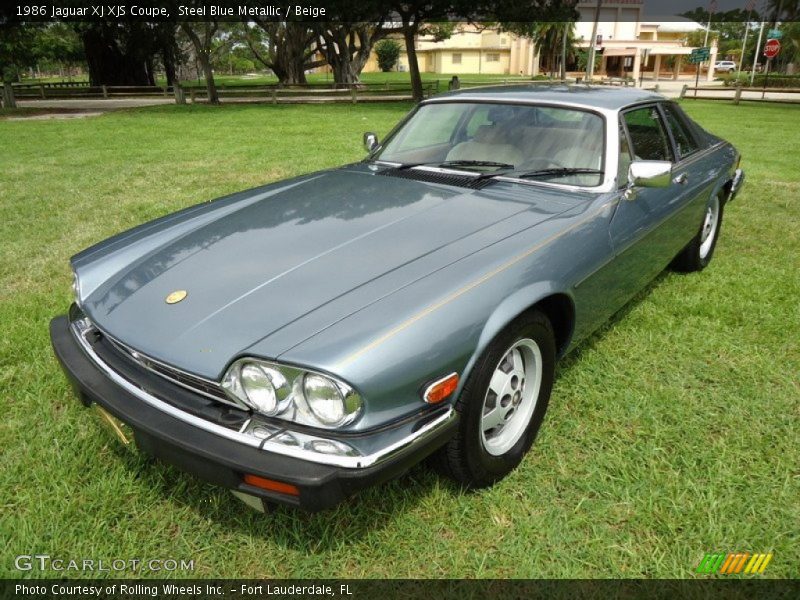 Front 3/4 View of 1986 XJ XJS Coupe