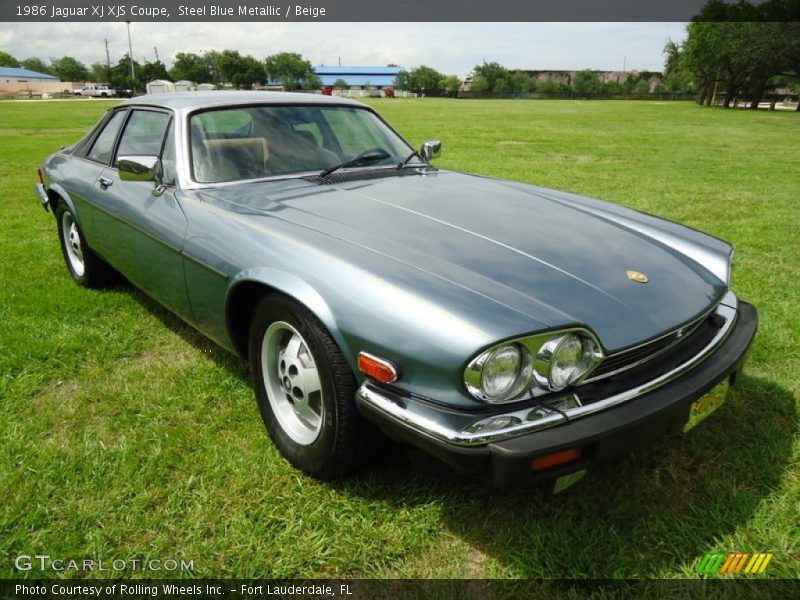 Front 3/4 View of 1986 XJ XJS Coupe