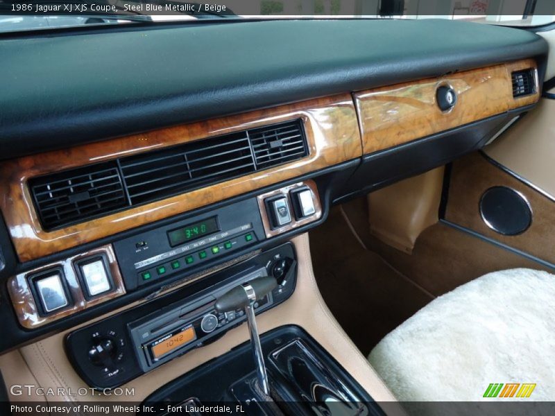 Controls of 1986 XJ XJS Coupe