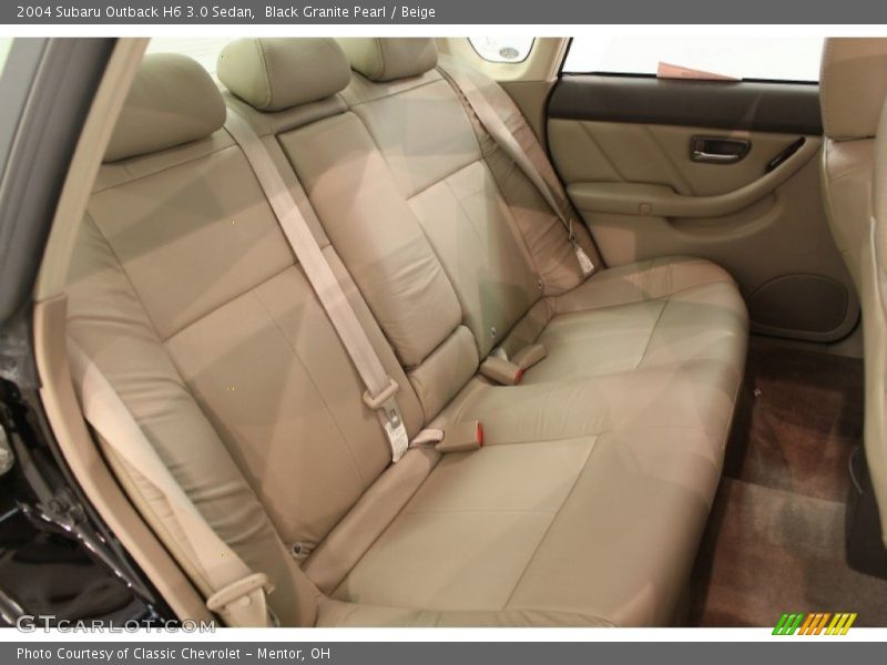  2004 Outback H6 3.0 Sedan Beige Interior