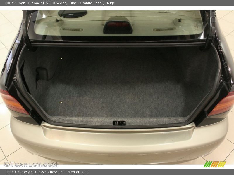  2004 Outback H6 3.0 Sedan Trunk