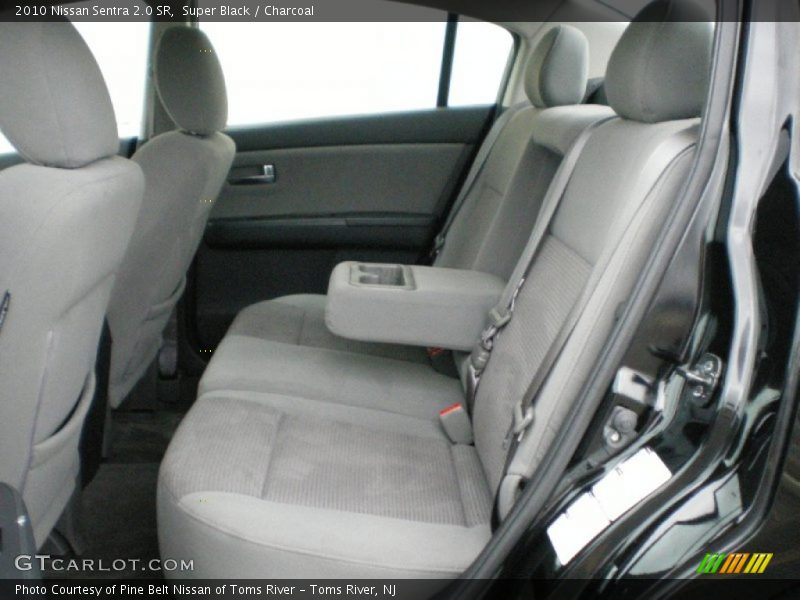 Super Black / Charcoal 2010 Nissan Sentra 2.0 SR