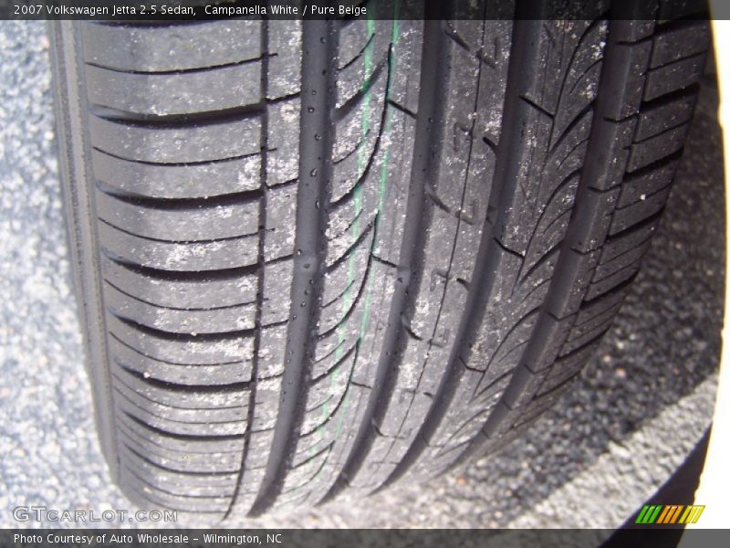 Campanella White / Pure Beige 2007 Volkswagen Jetta 2.5 Sedan