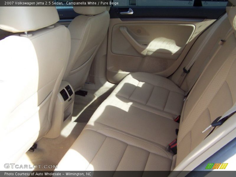 Campanella White / Pure Beige 2007 Volkswagen Jetta 2.5 Sedan