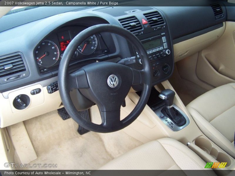 Campanella White / Pure Beige 2007 Volkswagen Jetta 2.5 Sedan
