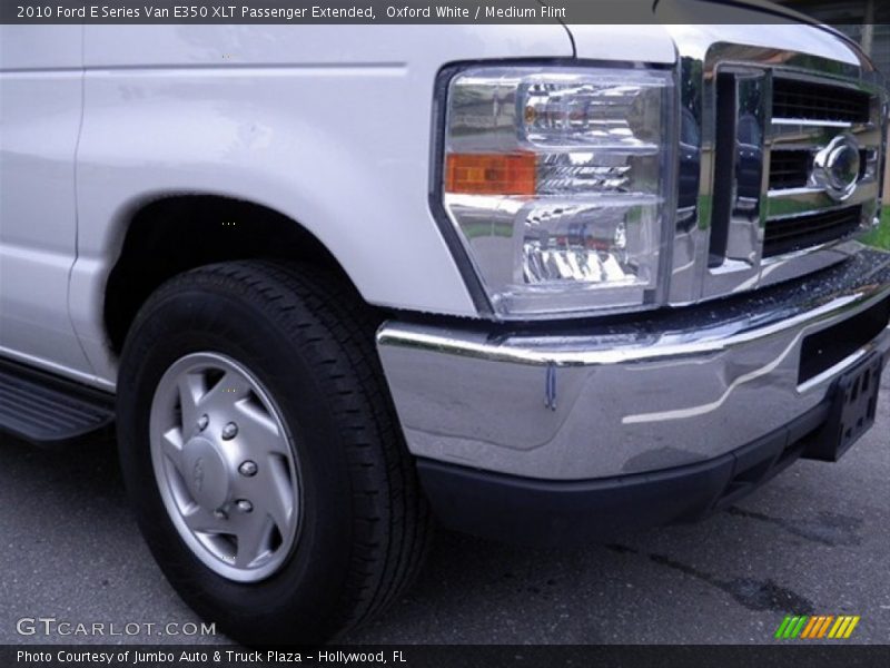 Oxford White / Medium Flint 2010 Ford E Series Van E350 XLT Passenger Extended