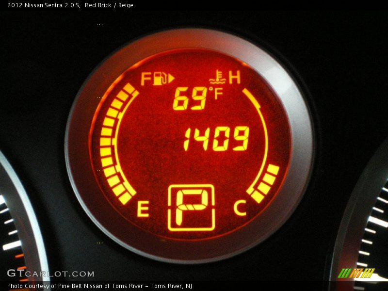 Red Brick / Beige 2012 Nissan Sentra 2.0 S