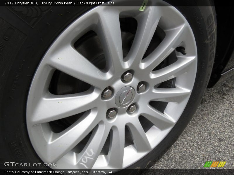 Luxury Brown Pearl / Black/Light Frost Beige 2012 Chrysler 300