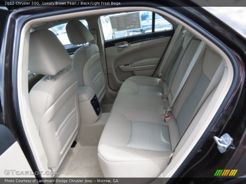 Luxury Brown Pearl / Black/Light Frost Beige 2012 Chrysler 300