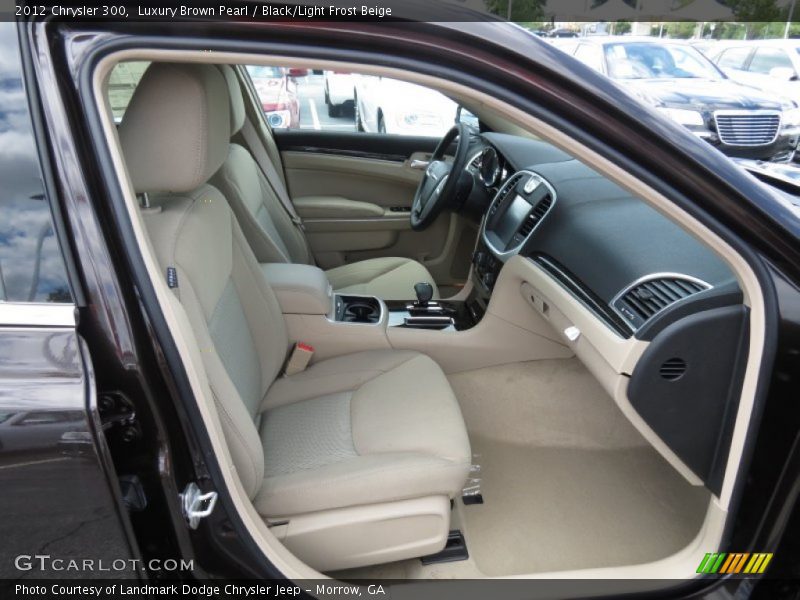 Luxury Brown Pearl / Black/Light Frost Beige 2012 Chrysler 300