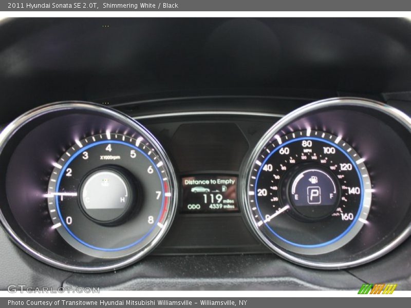 Shimmering White / Black 2011 Hyundai Sonata SE 2.0T