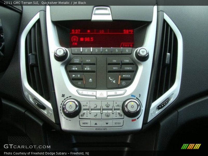 Quicksilver Metallic / Jet Black 2011 GMC Terrain SLE