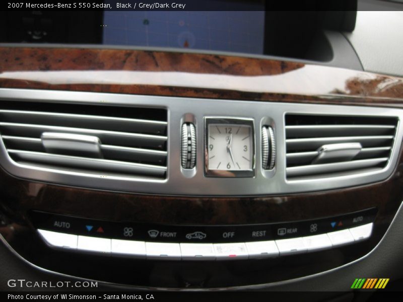 Black / Grey/Dark Grey 2007 Mercedes-Benz S 550 Sedan