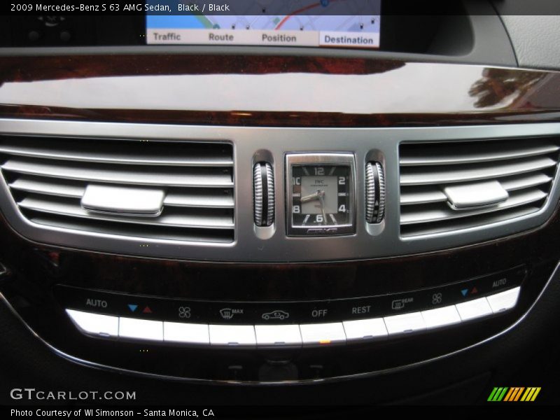 Controls of 2009 S 63 AMG Sedan