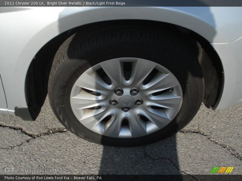 Bright Silver Metallic / Black/Light Frost Beige 2011 Chrysler 200 LX