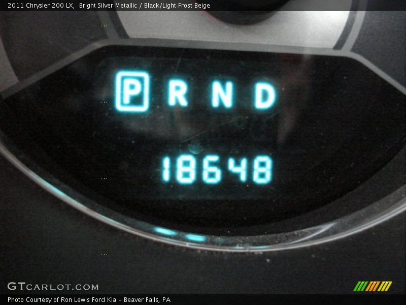 Bright Silver Metallic / Black/Light Frost Beige 2011 Chrysler 200 LX