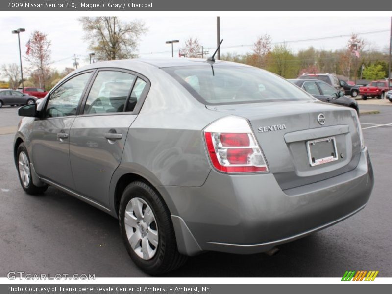 Magnetic Gray / Charcoal 2009 Nissan Sentra 2.0