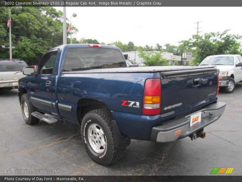 Indigo Blue Metallic / Graphite Gray 2002 Chevrolet Silverado 1500 LS Regular Cab 4x4