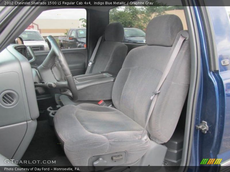 Indigo Blue Metallic / Graphite Gray 2002 Chevrolet Silverado 1500 LS Regular Cab 4x4