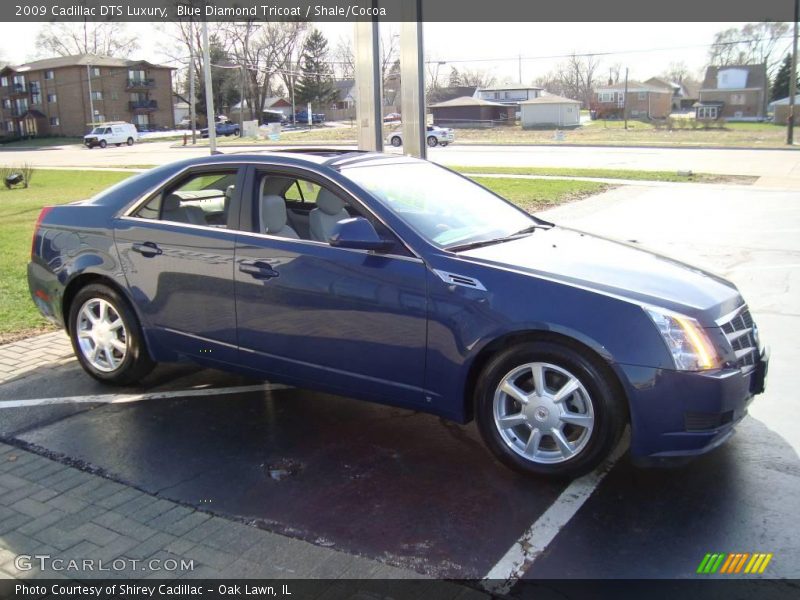 Blue Diamond Tricoat / Shale/Cocoa 2009 Cadillac DTS Luxury