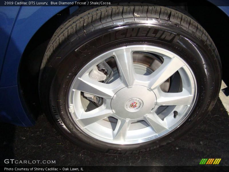 Blue Diamond Tricoat / Shale/Cocoa 2009 Cadillac DTS Luxury