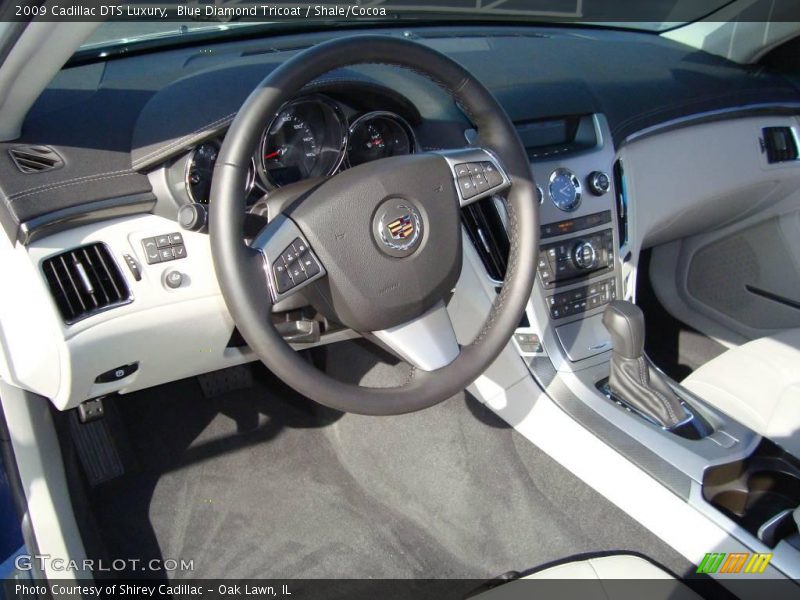 Blue Diamond Tricoat / Shale/Cocoa 2009 Cadillac DTS Luxury