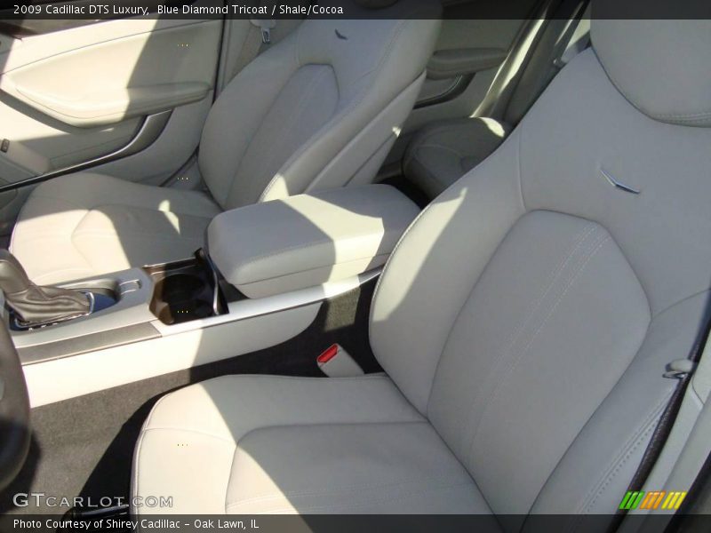 Blue Diamond Tricoat / Shale/Cocoa 2009 Cadillac DTS Luxury